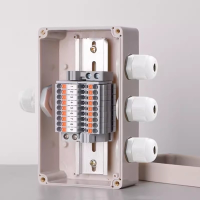 IP65 Wasserdichte Kabel-Kreuzung Box 1 in 3 aus 80 * 160 * 55mm mit PT2.5 Din Rail Terminal Blöcke