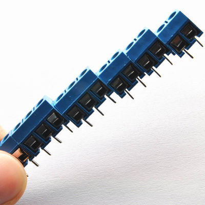 5.0mm Neigung PWB brachte Schraubzwinge-Art Verteiler 2P 3P verbunden an