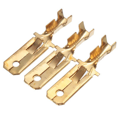 6.3mm Falz-Terminalunterkunftauto-elektrische Verbindungsstücke 1 Weise Pin zu 8 Möglichkeit Pin