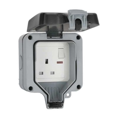An der Wand befestigter Steckdose-Sockel-Aufladungspole-Plastikschalter-Kasten im Freien IP66 Wheatherproof